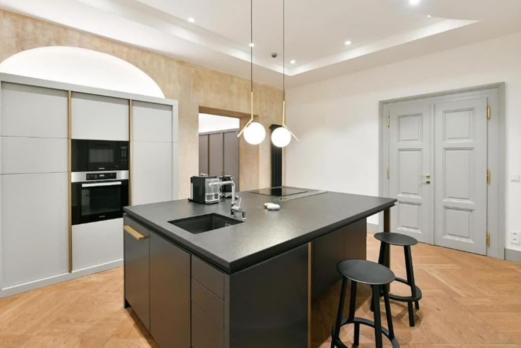 Luxury Old Town Apt, Parking Apartment Prague Exterior photo